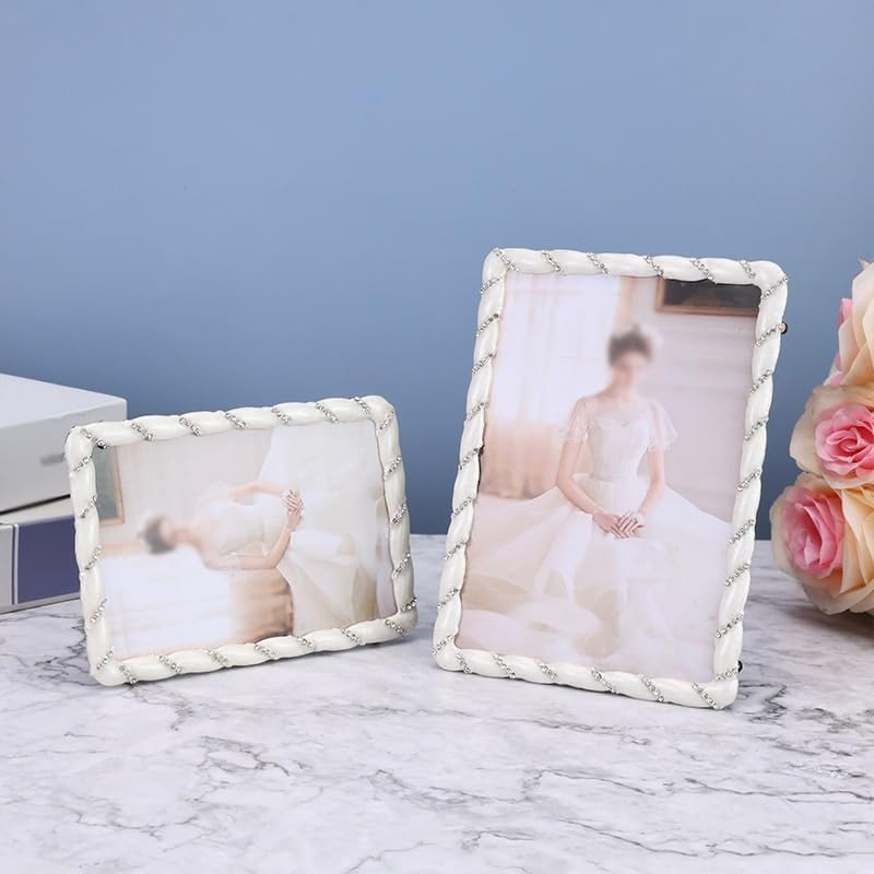 STBTOO European Metal Photo Frame Pendulum Table