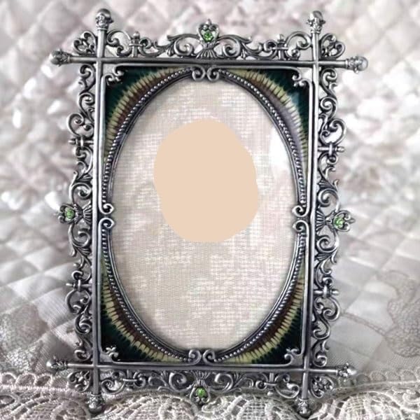 Retro Tin Alloy Photo Frame for Home Desktop Decoration