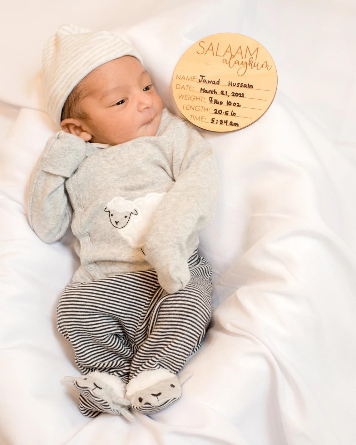 Custom Salaam Alaikum Blessings Personalized Wooden Newborn Sign