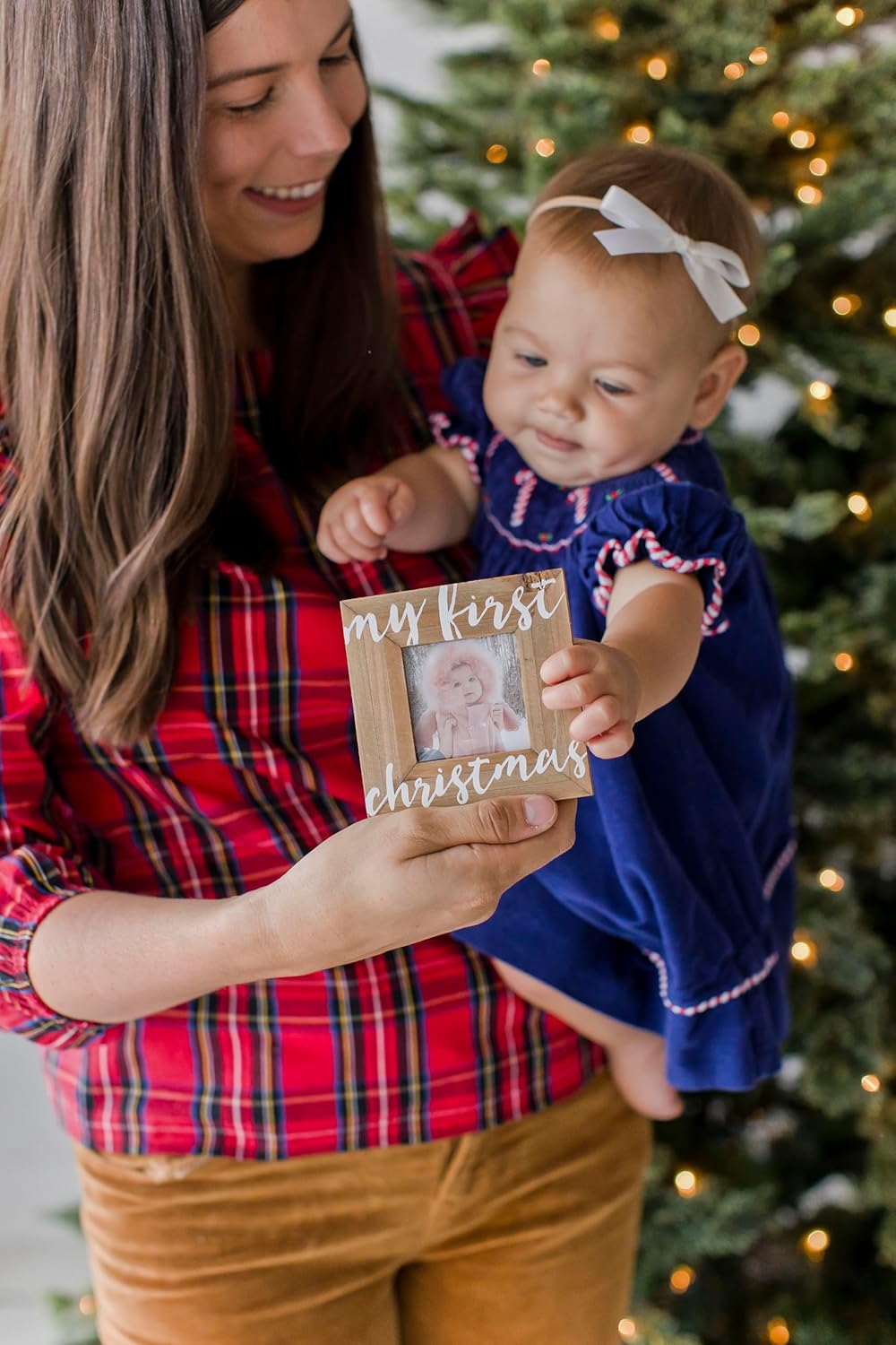 Pearhead Babys First Christmas Wooden Ornament Frame