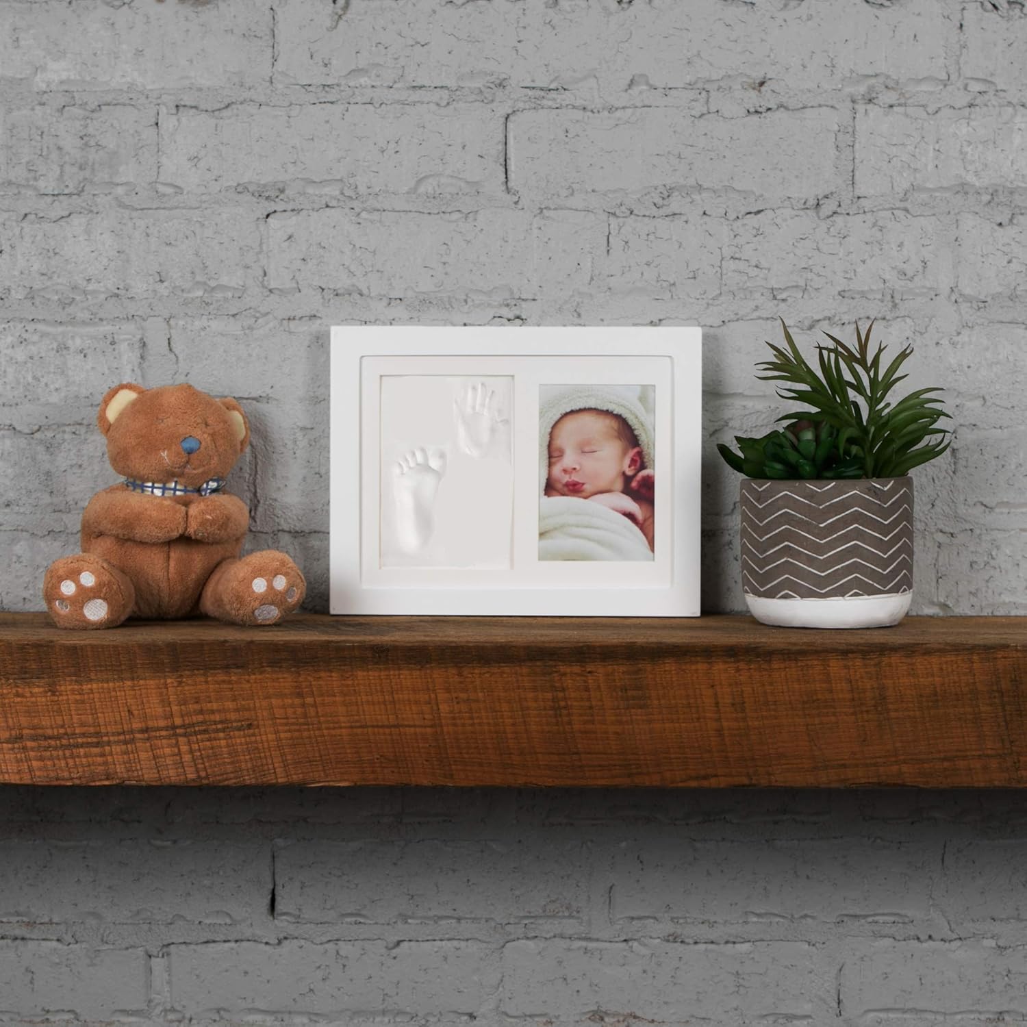 Nuby Keepsake Frame 35 x 5 Photo Clay Print Kit