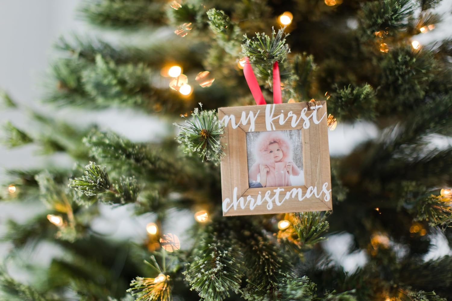 Pearhead Babys First Christmas Wooden Ornament Frame